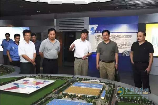 盧衛生副司長前來法士特調研參觀