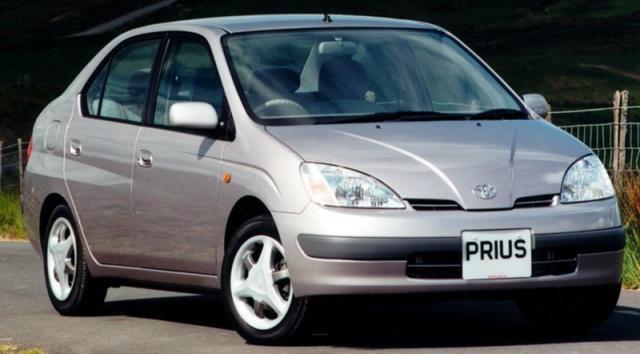 混合動力汽車當中,豐田鎳氫電池和本田鋰電車哪個好?